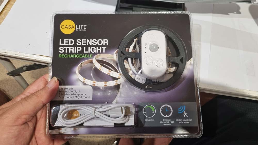 The lighting kit I bought from Aldi