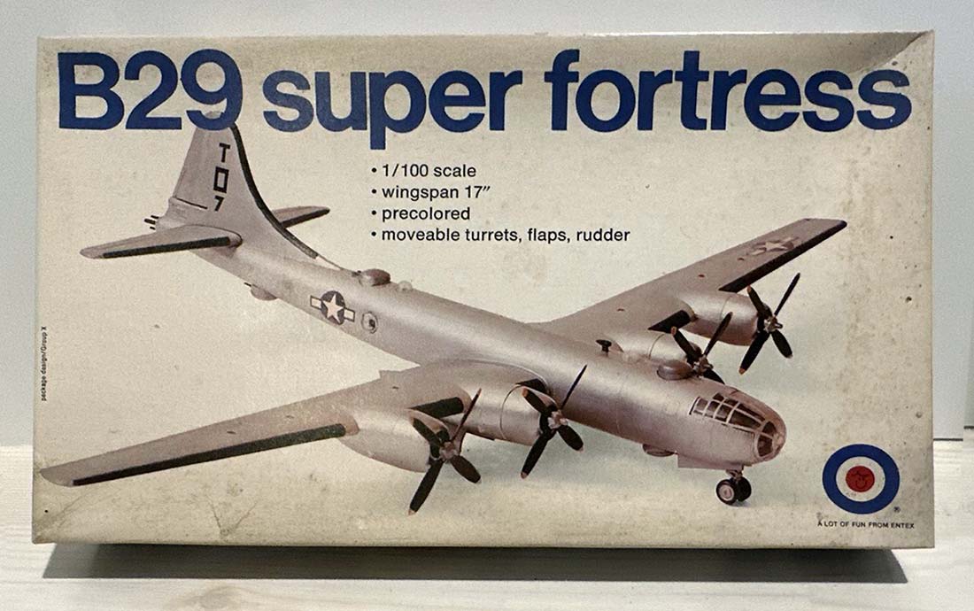 B-29 Super Fortress Model - 1/100 scale Entex Kit # 8502 1973 - front of Box